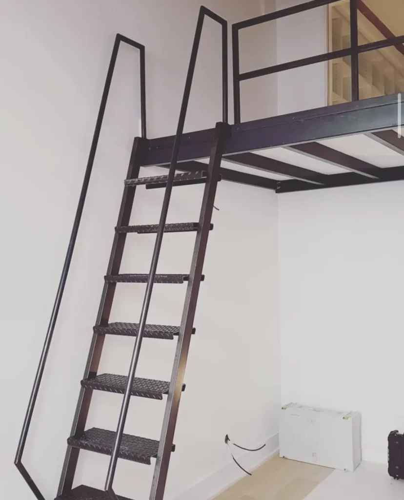 Création d'échelle de meunier acier à Lyon 3